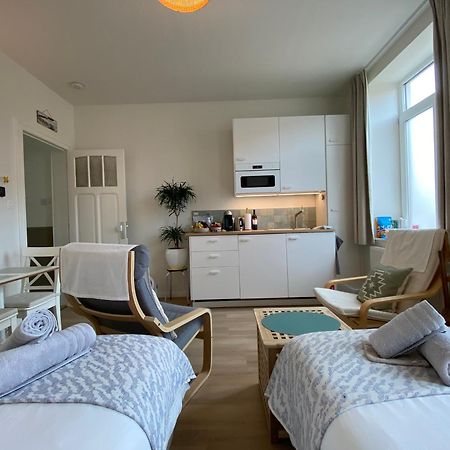 Logies-M Comfort Studios Inc Bikes B&B Ostenda Esterno foto