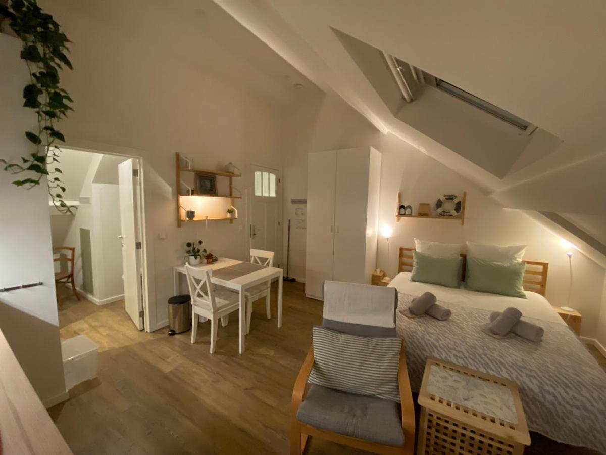 Logies-M Comfort Studios Inc Bikes B&B Ostenda Esterno foto