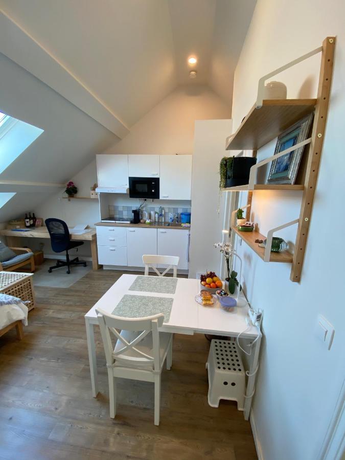 Logies-M Comfort Studios Inc Bikes B&B Ostenda Esterno foto