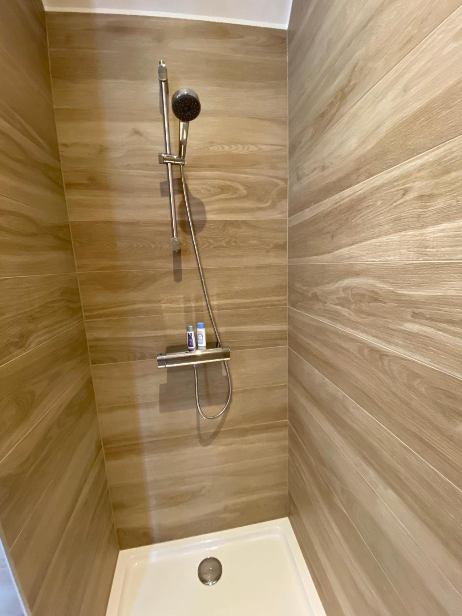 Logies-M Comfort Studios Inc Bikes B&B Ostenda Esterno foto