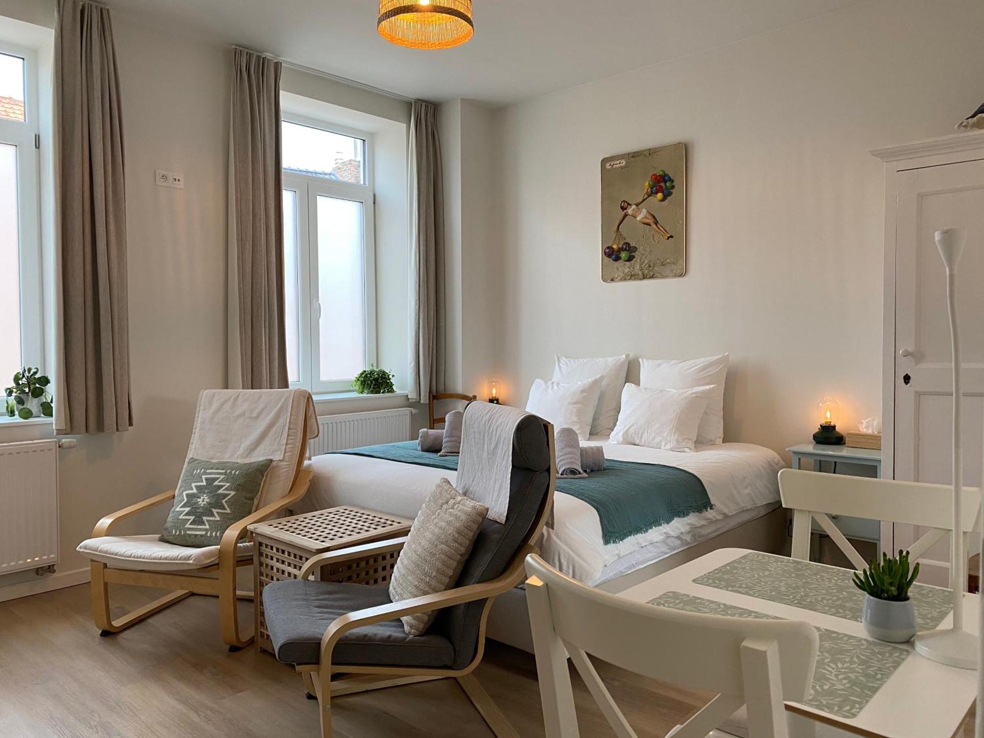 Logies-M Comfort Studios Inc Bikes B&B Ostenda Esterno foto